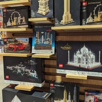 Barnes & Noble - Bookstores Near Me - Kirkland, Washington