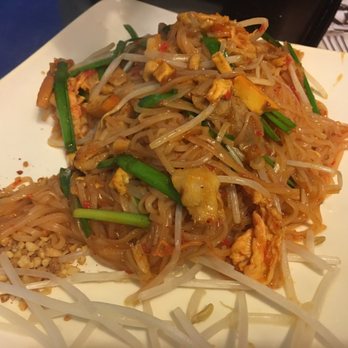 東源 泰味屋 - The pad thai looks orange. - Thai Near Me - Hong Kong, HK 東源 泰味屋 - The pad thai looks orange. - Thai Near Me - Hong Kong, HK