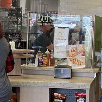 Juice It Up! - Juice It Up manager not wearing proper face mask or apron when making smoothies and bowls. Unacceptable! - Juice Bars & Smoothies Near Me - Beaumont, California Juice It Up! - Juice It Up manager not wearing proper face mask or apron when making smoothies and bowls. Unacceptable! - Juice Bars & Smoothies Near Me - Beaumont, California