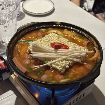 1943 Classic - 1943 Army Stew - Korean Near Me - Annandale, Virginia