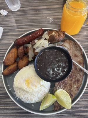 El Rinconcito Latino Coral Way by null