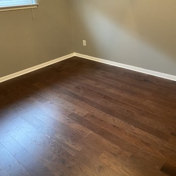 Trademark Construction - Laminate flooring - General Contractors Near Me