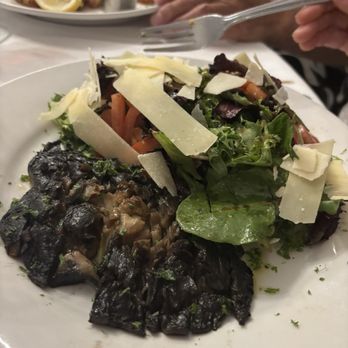 Gino's Restaurant - Grilled portobello mushroom salad - Pizza Near Me - Brooklyn, New York Gino's Restaurant - Grilled portobello mushroom salad - Pizza Near Me - Brooklyn, New York