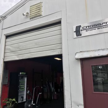 CrossFit Stony Brook - Garage doors - Trainers Near Me - Saint James, New York CrossFit Stony Brook - Garage doors - Trainers Near Me - Saint James, New York