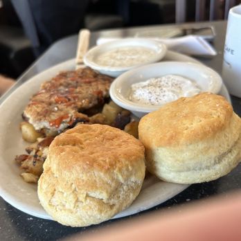The Monument Café - Chicken Fried Steak & Eggs - American Near Me - Georgetown, Texas