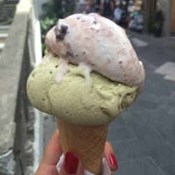 Gelateria Centrale di Germani e Giaccio - Nutella + pistachio