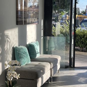 The Spot Protein Bar - Lounge area - Acai Bowls Near Me - Los Angeles, California The Spot Protein Bar - Lounge area - Acai Bowls Near Me - Los Angeles, California