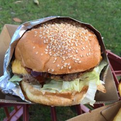 Micasa Food Truck - Marvin burger