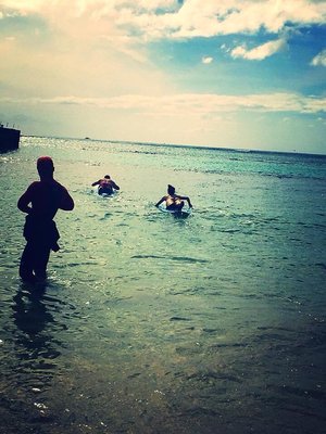 Kai Sallas' Pro Surf School Hawaii by null