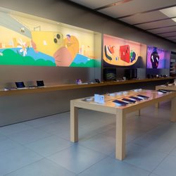 Apple Tacoma Mall - The store where it didn't happen...