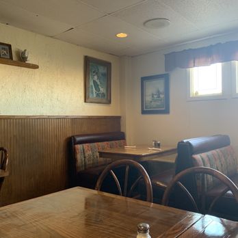 My Mother's Restaurant - Inside - Pizza Near Me - Phoenix, Arizona