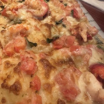 Red Lobster - appetizer Lobster Flatbread - Seafood Near Me - Reno, Nevada Red Lobster - appetizer Lobster Flatbread - Seafood Near Me - Reno, Nevada