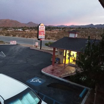 High Desert Motel - Hotels Near Me - Joshua Tree, California
