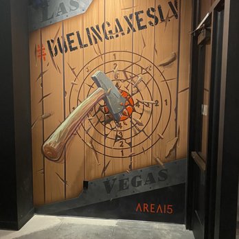 Dueling Axes - Dueling axes background - Axe Throwing Near Me - Las Vegas, Nevada
