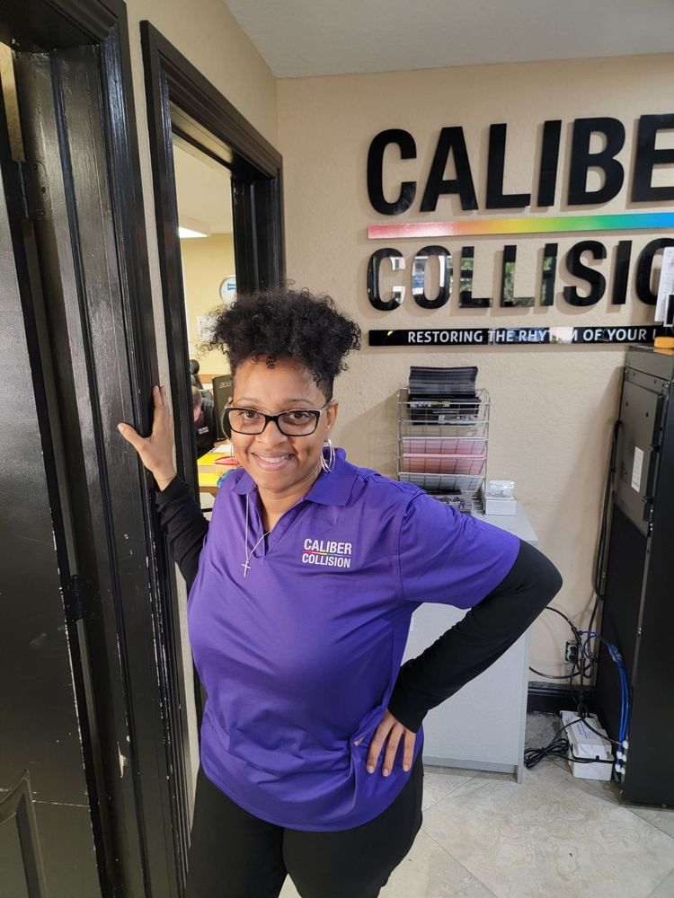CALIBER COLLISION Updated August 2024 22 Photos & 17 Reviews 230