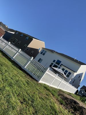 4’ White picket vinyl fence - This was a hot day!
I think vinyl give a great look to any yard. 4’ White picket vinyl fence - This was a hot day!
I think vinyl give a great look to any yard.