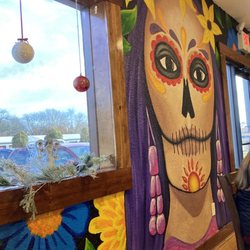 Frida's Mexican Cuisine and Pancake House - Colorful decor