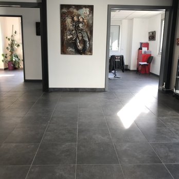 Universal Riders - Motorcycle Rental Near Me - Champagne-au-Mont-d'Or, 69