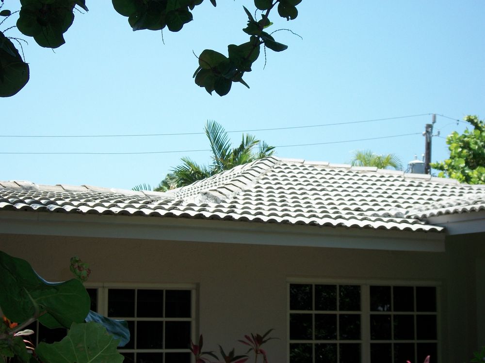Slide of Acebo Roofing
