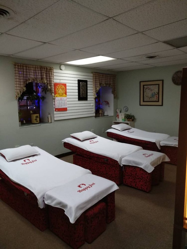 HAPPY FEET 18 Photos & 84 Reviews Massage 637 Frederick Rd