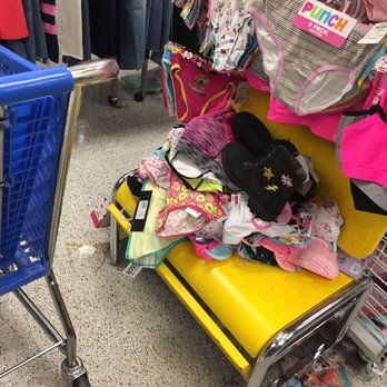 Ross Dress for Less - Department Stores Near Me - Murrieta, California