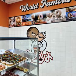 Randy's Donuts