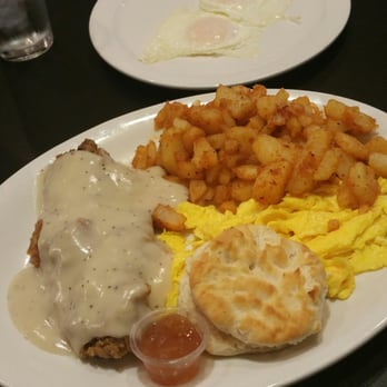 Maple Leaf Diner - Chicken fried chicken - American Near Me - Dallas, Texas Maple Leaf Diner - Chicken fried chicken - American Near Me - Dallas, Texas