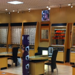 Lougheed Town Centre Optical & Optometry - Optometry practice Burnaby, BC