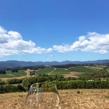 Résonance - Wine Tasting Room Near Me - Carlton, Oregon