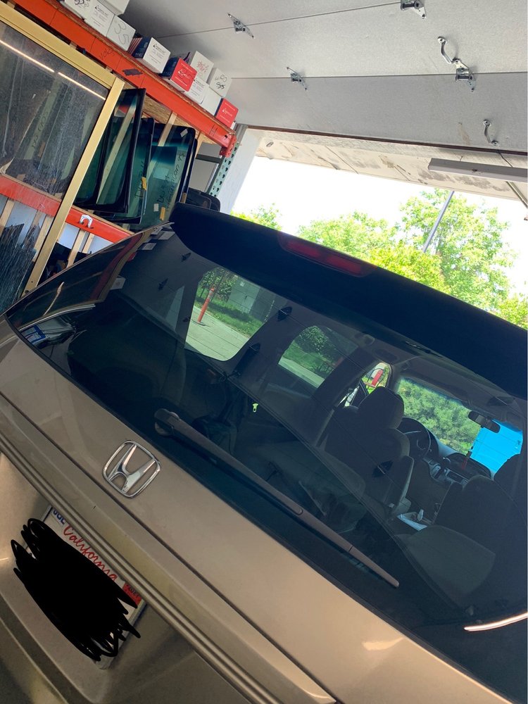 GCA AUTO GLASS 749 N 13th St, San Jose, California Windshield