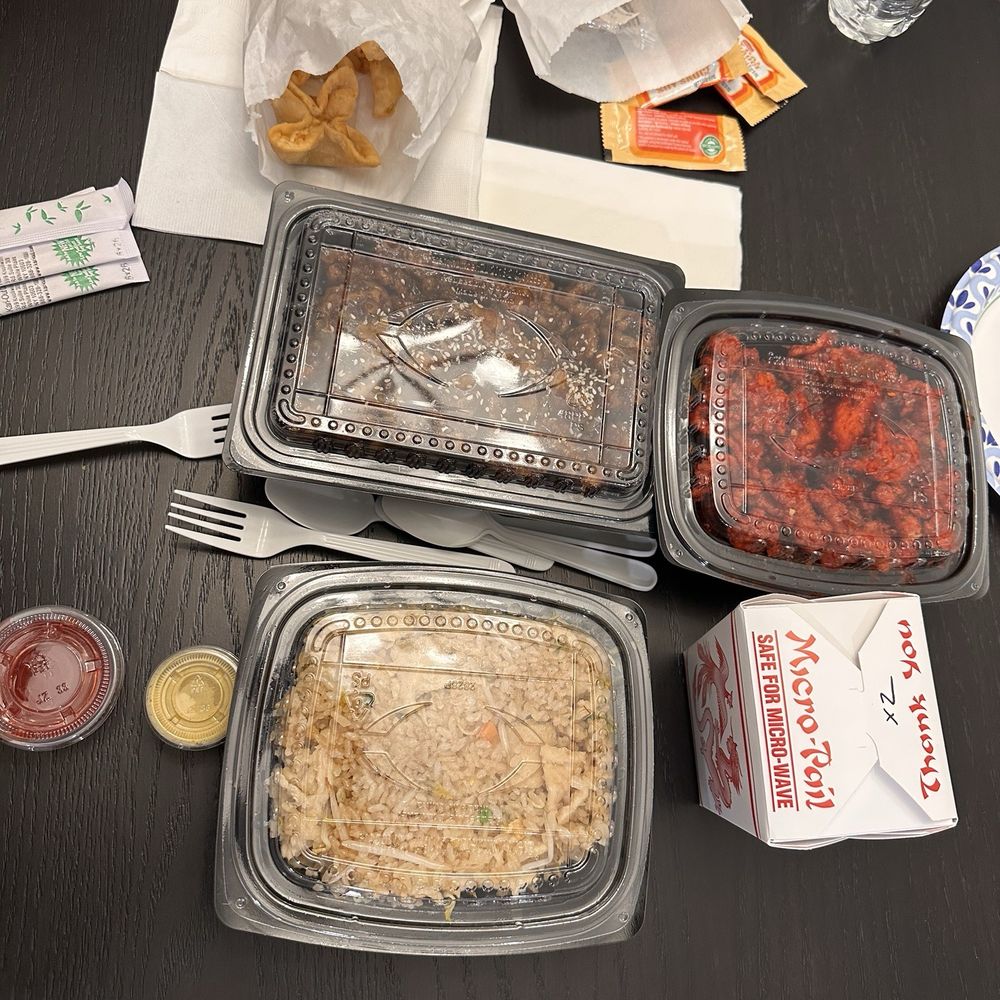 Volcano chicken, Sesame beef, chicken fried rice, white rice, crab Rangoon. Volcano chicken, Sesame beef, chicken fried rice, white rice, crab Rangoon.