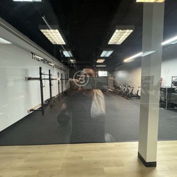 University Place CrossFit - Inside - Trainers Near Me - Fircrest, Washington University Place CrossFit - Inside - Trainers Near Me - Fircrest, Washington