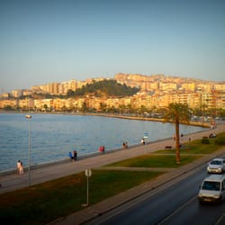Güzelyalı Sahil Yolu