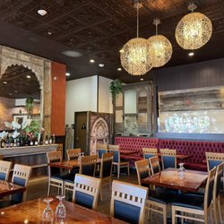 India Oven Auburn - Beautiful seating area.