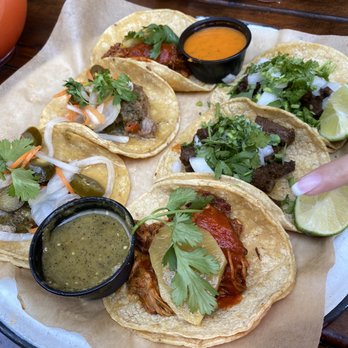 Broken English Taco Pub - The Loop - 6 taco platter - Mexican Near Me - Chicago, Illinois Broken English Taco Pub - The Loop - 6 taco platter - Mexican Near Me - Chicago, Illinois