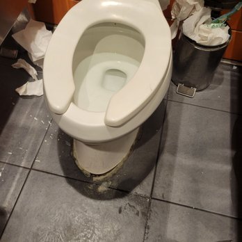 Dave & Buster's Milpitas - San Jose - Toilets might just need to be replaced! & cleaned - Arcades Near Me - Milpitas, California