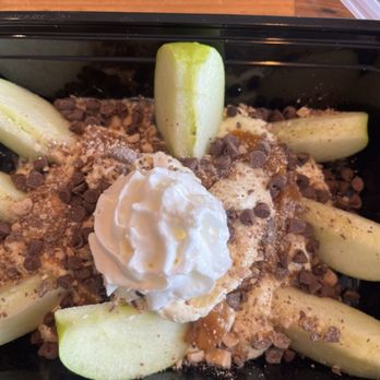 The Blonde Bistro - Cheese cake with apples and topped with heath bar crunch. - Italian Near Me - Bellefonte, Pennsylvania The Blonde Bistro - Cheese cake with apples and topped with heath bar crunch. - Italian Near Me - Bellefonte, Pennsylvania
