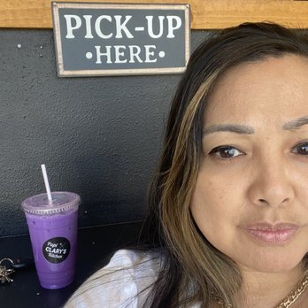 Papi Clary's Kitchen - Me at the pick-up counter! Hahah shorty! - Asian Fusion Near Me - Concord, California