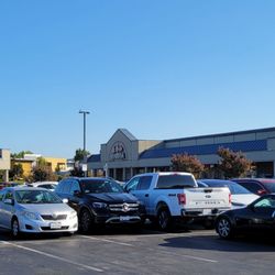 Marina Plaza Shopping Center - Lots of parking on a Friday evening