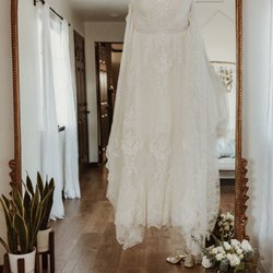 Stori Events - The beautiful room she placed me in for getting ready
