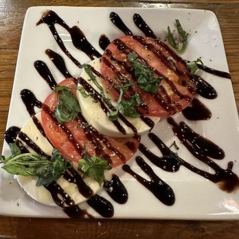 Fat Olives - Caprese salad (happy hour portion) - Pizza Near Me - Flagstaff, Arizona