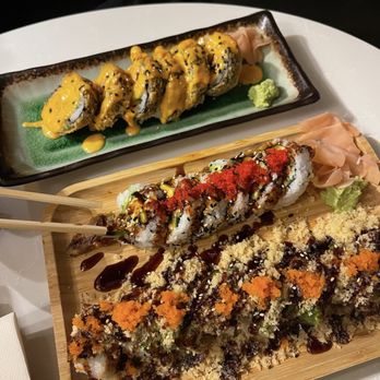 Friends Sushi - Sushi Bars Near Me - Chicago, Illinois