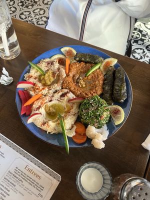 Old Towne & Sanna's by null