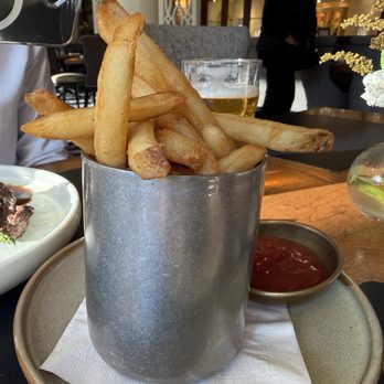 Lakeview Lounge - Fries - comes with the steak - Canadian (New) Near Me - Lake Louise, Alberta