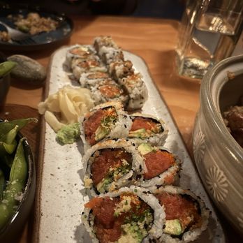 888 - Crunchy tuna roll - Japanese Near Me - Nashville, Tennessee 888 - Crunchy tuna roll - Japanese Near Me - Nashville, Tennessee