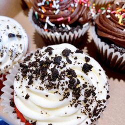 Cheesecakes by Alex - Assorted Cupcakes