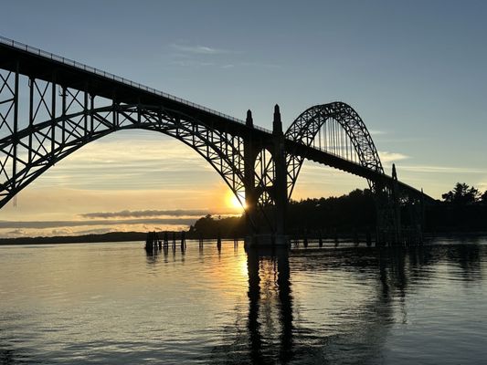 The Newport Belle, Riverboat Bed and Breakfast by null