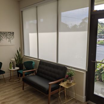 Angel Blinds - roller shade with square valance - Shades & Blinds Near Me Angel Blinds - roller shade with square valance - Shades & Blinds Near Me
