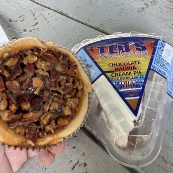 Ted's Bakery - Bakeries Near Me - Haleiwa, Hawaii