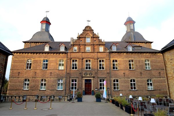 Schlosshotel Hugenpoet by null